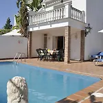 Villa Paradise *